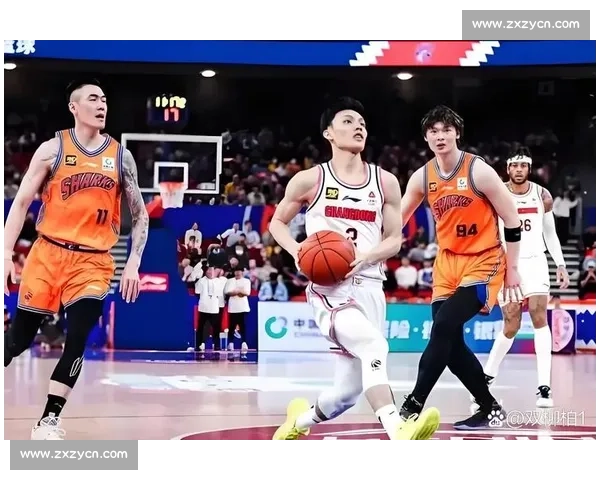 激烈对决!本赛季篮球赛事比分变动解析与赛场精彩瞬间 激烈对决!本赛季篮球赛事比分变动解析与赛场精彩瞬间